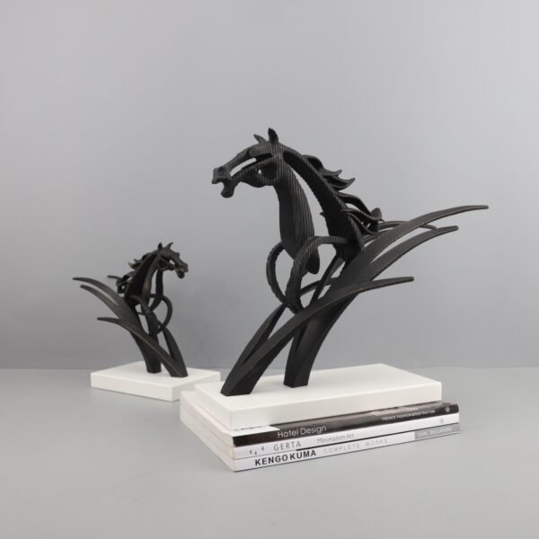 Deco Beaver Horse - Image 4